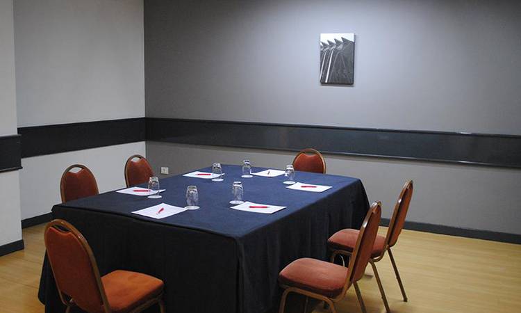 Sala B Hotel Ilunion Romareda Saragoça Sala B Hotel Ilunion Romareda Saragoça