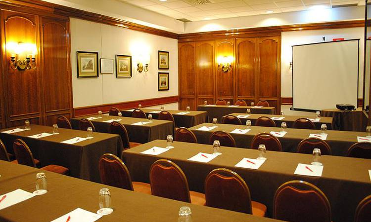 Sala Inglés Hotel Ilunion Romareda Saragoça Sala Inglés Hotel Ilunion Romareda Saragoça